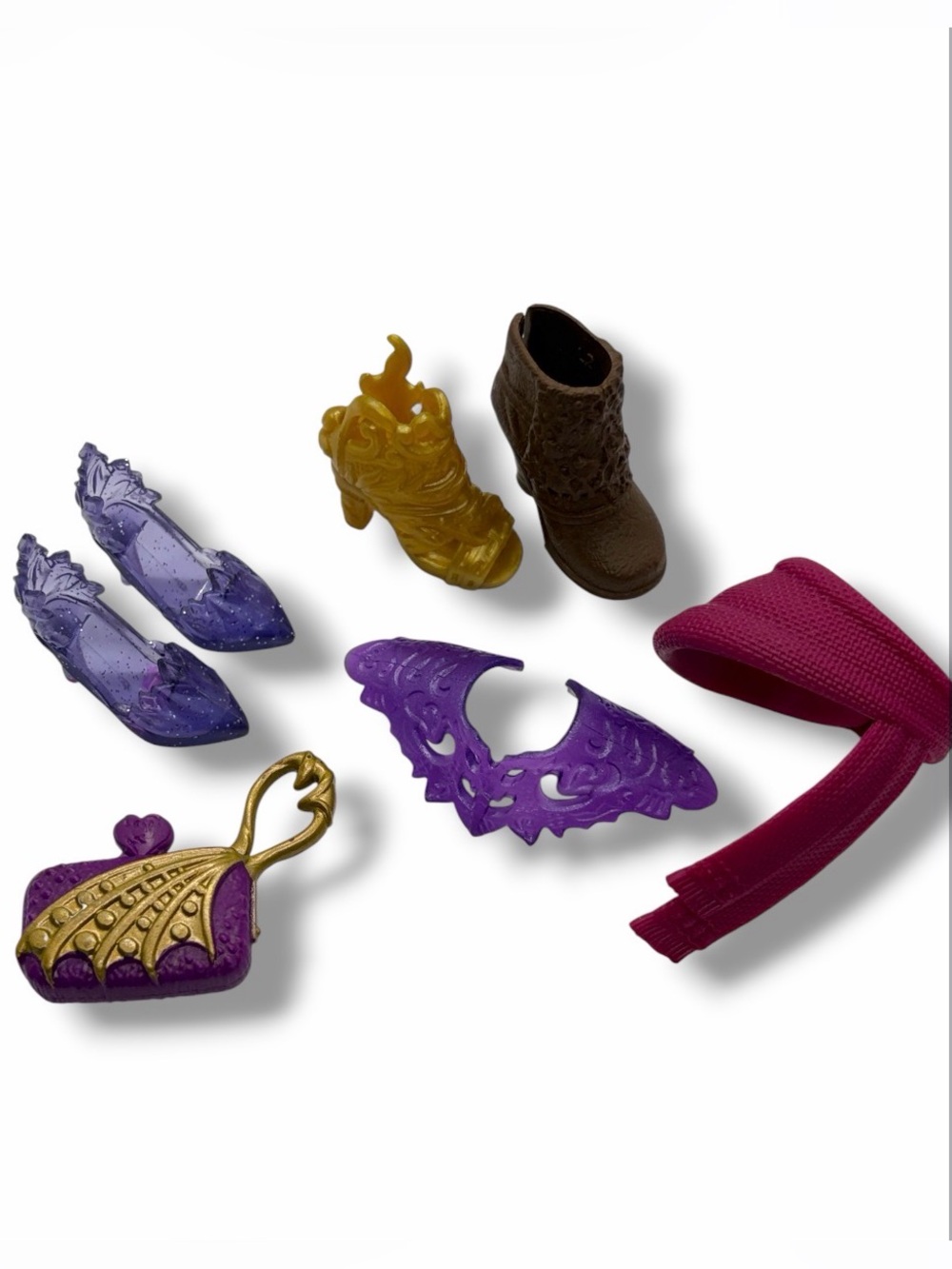 Disney Descendants Doll Accessories Purse Shoes Sash Collar